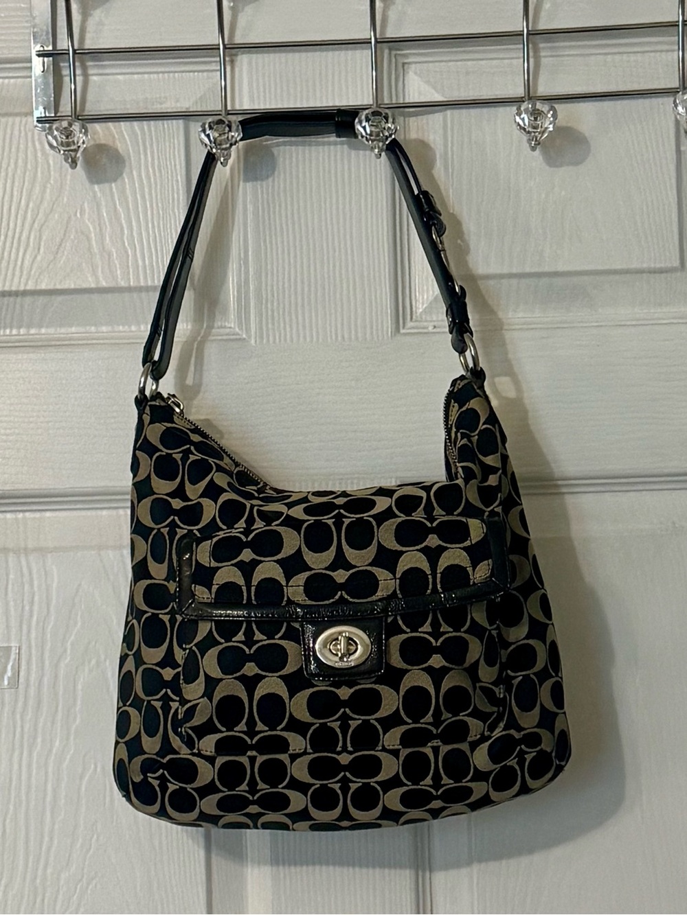 Classic Coach Penelope Signature Sateen Hobo Bag Black Beige Pristine Condition